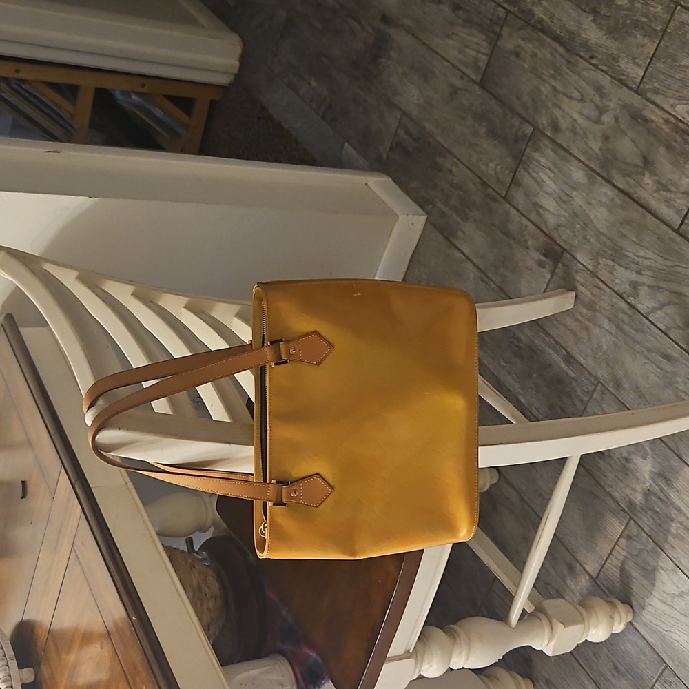 Louis Vuitton Tote Bag - Picture 2 of 16